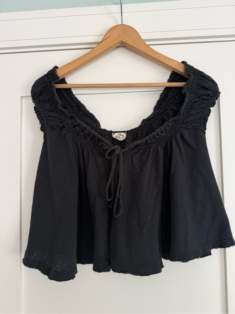 We The Free Black Dahlia Tee Black Smocked Off-Shoulder Tie-Front Top Size XS
